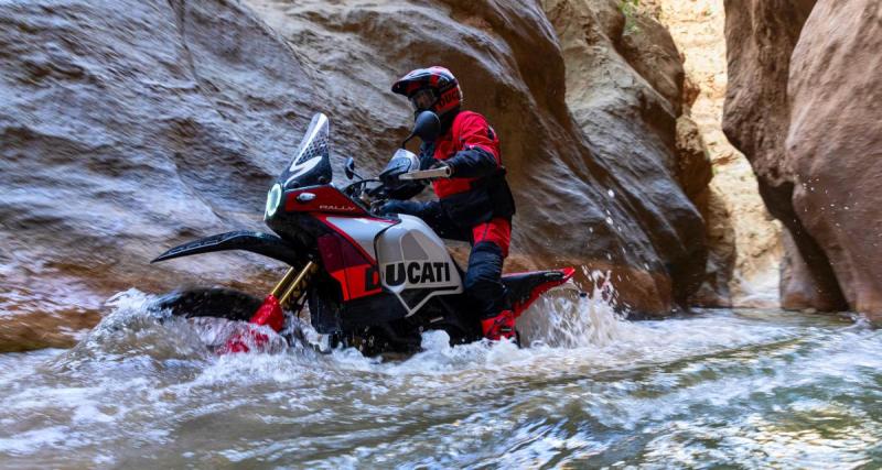  - Ducati sort une version Hardcore de la DesertX