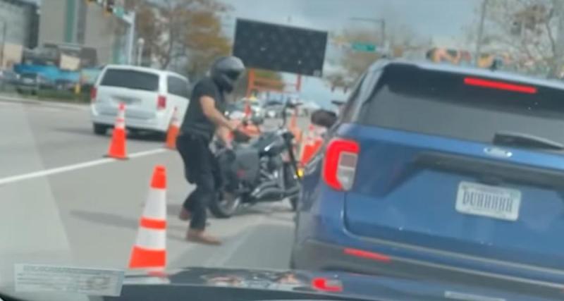  - Altercation musclée entre un motard et un automobiliste, c'est la police qui désamorce la situation