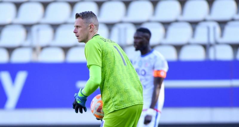  - Niort : quand Paul Delecroix joue… avec un maillot de Nîmes