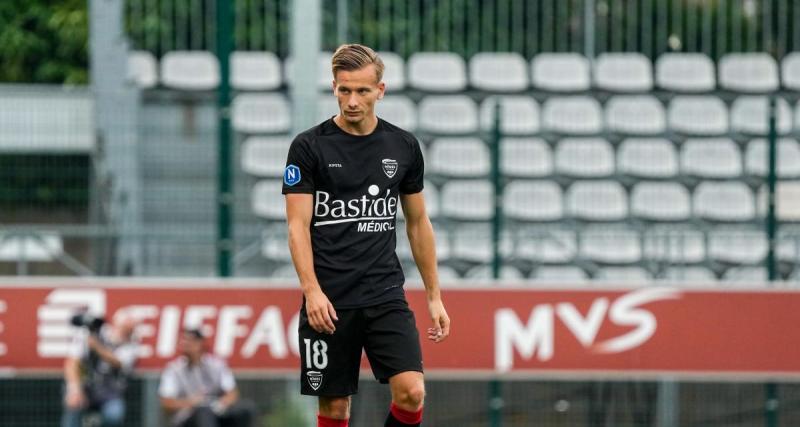 - Nîmes : le magnifique coup-franc de Picouleau lors du derby