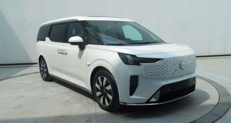  - Volvo se lance dans le minivan avec l'EM90