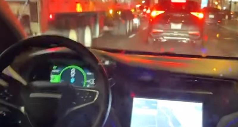  - VIDEO - Ce trajet en voiture autonome a donné des sueurs froides à ces passagers !