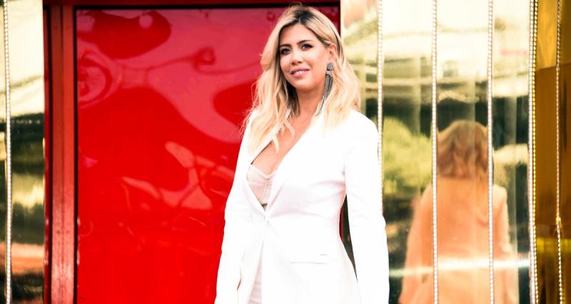  - Avec un décolleté ravageur, Wanda Nara s'affiche avec un autre homme que Mauro Icardi