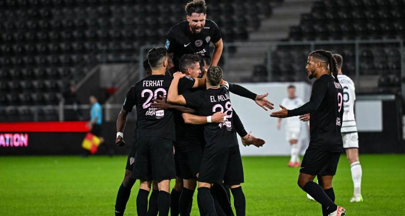  - L2 (J11) : Bordeaux mené, Grenoble renversant, Troyes à dix, Bastia devant...
