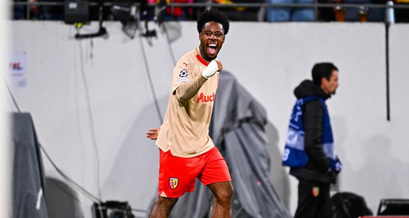  - Lens-PSV : Sur un extérieur du pied acrobatique, Elye Wahi arrache le point du nul