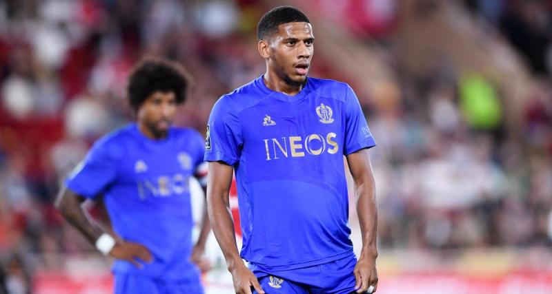  - Barça : les Catalans se frottent les mains grâce à Manchester United pour… Todibo !