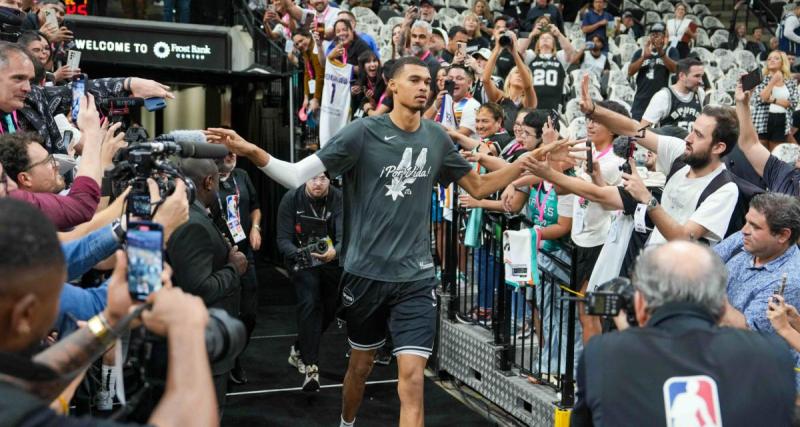  - San Antonio : l'ambiance complètement dingue et électrique pour le premier match NBA de Wembanyama chez les Spurs 