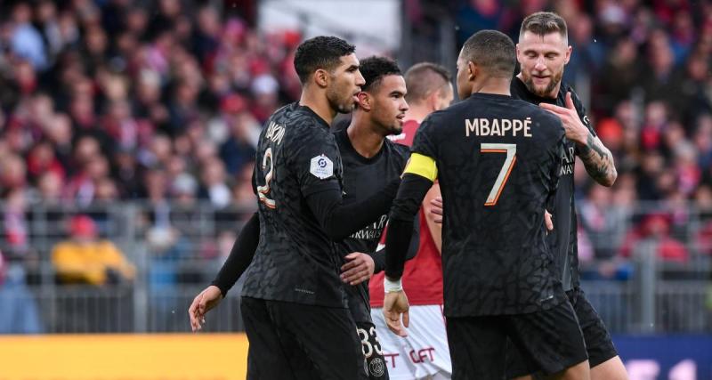  - Le PSG mène à Brest à la mi-temps dans un match animé