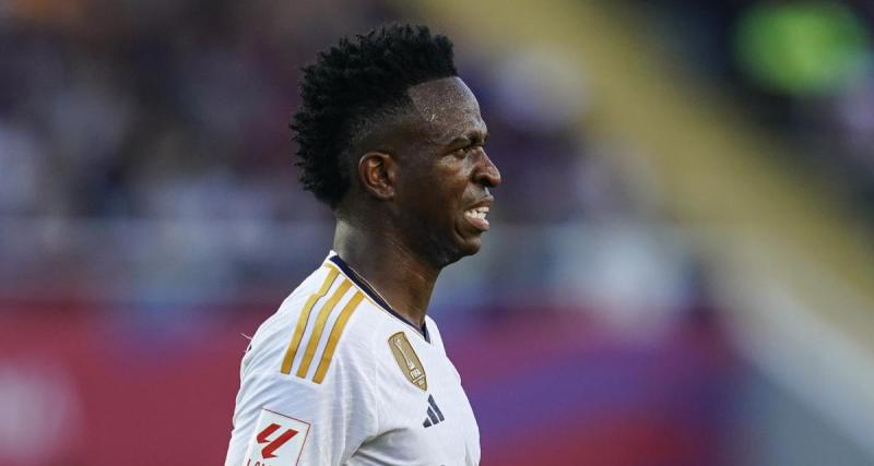  - Real Madrid : Vinicius s'est chauffé avec l'arbitre assistant durant le Clasico