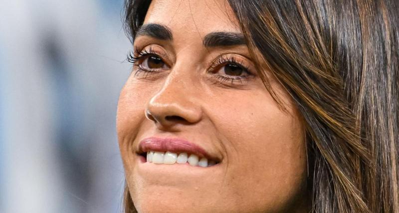  - Le petit bisou secret d’Antonela Roccuzzo et Lionel Messi avant le Ballon d’Or 