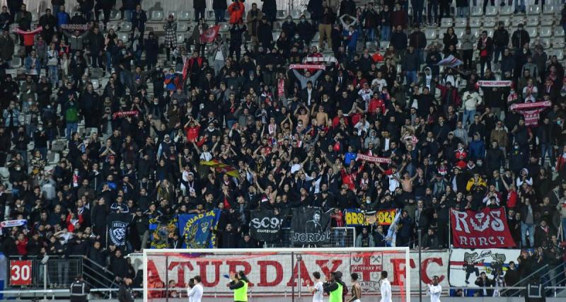  - Nancy : l'impressionnant craquage de fumigènes des Ultras face à Sochaux