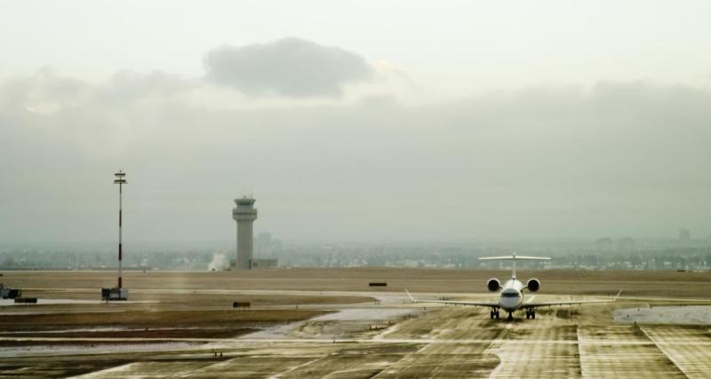  - Sa voiture est volée dans le parking de l'aéroport, personne ne veut l'indemniser