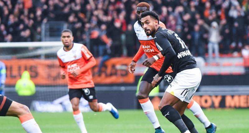  - Lorient et Lens dos-à-dos à la pause