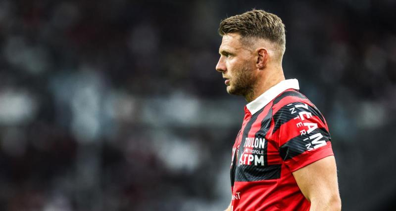  - Toulon : la blessure improbable de Dan Biggar au moment de taper une transformation (vidéo)