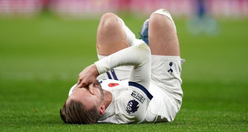  - Réduit à neuf, Tottenham craque face à Chelsea et laisse Manchester City en tête