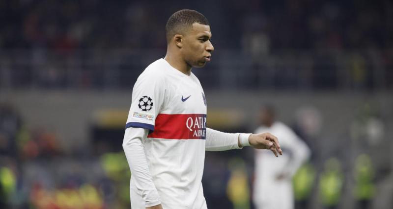  - Real Madrid : Ancelotti refuse de répondre à une question sur Mbappé, les supporters se moquent de l'attaquant, ... le Français met le feu chez les Merengue