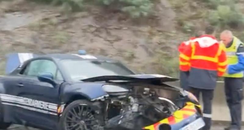  - Encore une Alpine A110 de la gendarmerie sur le carreau, cette fois à cause de la pluie