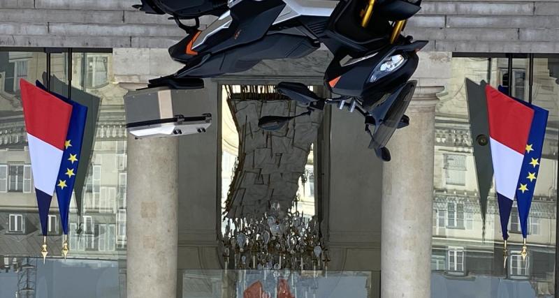  - Des scooters pour le président de la République ?