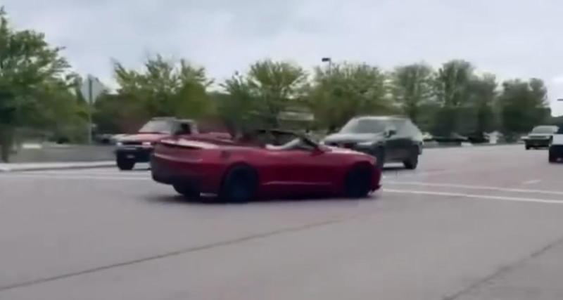  - Le conducteur de cette Camaro veut frimer devant tout le monde, il finit dans le fossé de manière ridicule