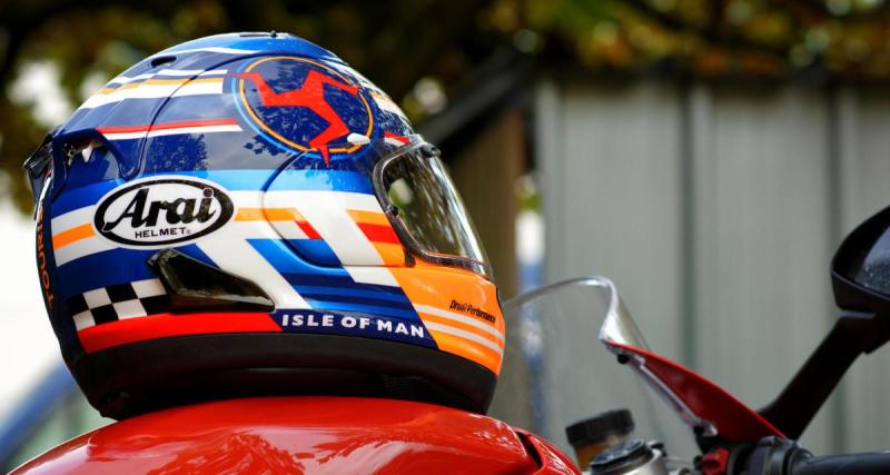  - Arai RX-7V Evo IOMTT 2024 : le graal des casques ?