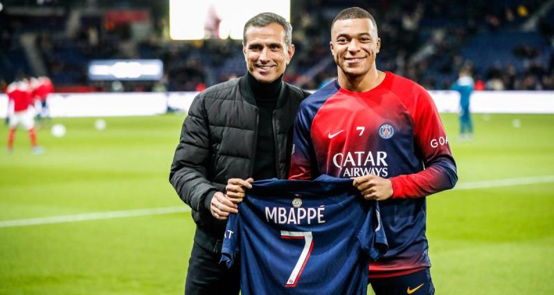  - PSG : Une légende parisienne remet une récompense à Mbappé