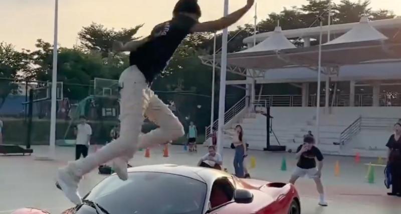  - VIDEO - Des dunks au-dessus d’une Ferrari LaFerrari, difficile d’éviter les égratignures