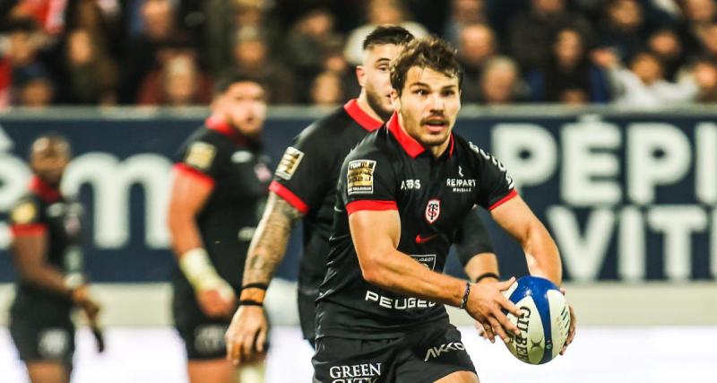  - Top 14: Toulouse fait la bonne affaire, Pau vire en tête, Montpellier chute pour la première de Bernard Laporte… tous les résultats