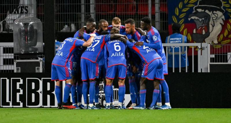 - OL - Lille : les compos officielles, Cherki retrouve le banc !