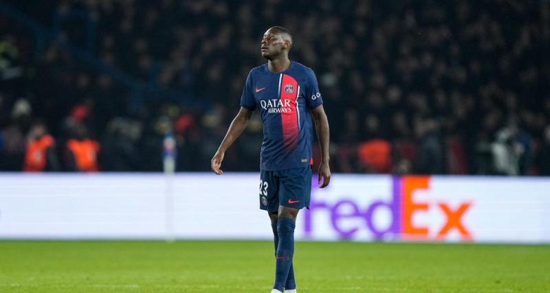  - PSG : le très beau geste de Kolo Muani, qui a raccompagné un supporter en voiture après l'entraînement 