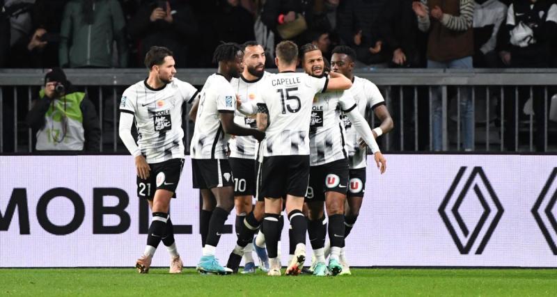  - Ligue 2 : Angers conforte sa deuxième place et enfonce Caen