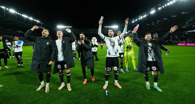  - Ligue 2 : Angers irrésistible à Raymond-Kopa