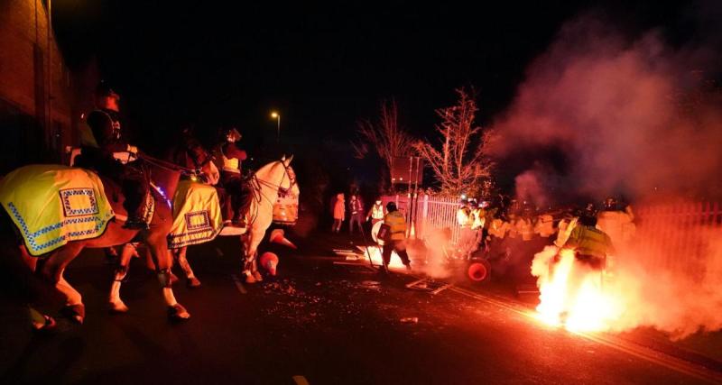  - Terribles violences, un policier incendié en marge d'un match de Ligue Europa Conférence