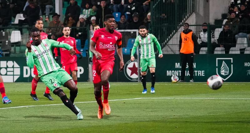  - Face à Nîmes, le Red Star boucle l'affaire en dix minutes et consolide sa première place