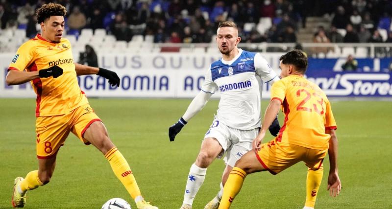  - Ligue 2 (J16) : Laval sauve un point contre Grenoble, Auxerre renverse QRM, Caen s'impose enfin... les résultats du multiplex