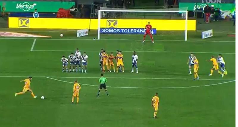  - Le coup franc magistral de Gignac au Mexique