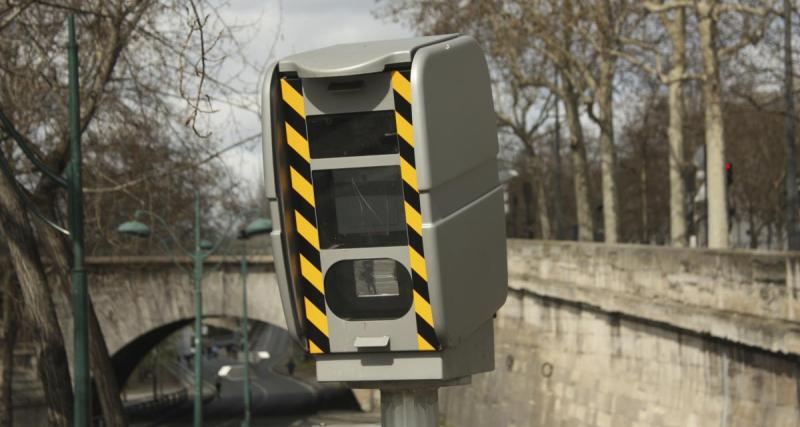  - Poussé à bout par les excès de vitesse dans sa rue, un ferronnier installe un faux radar devant chez lui