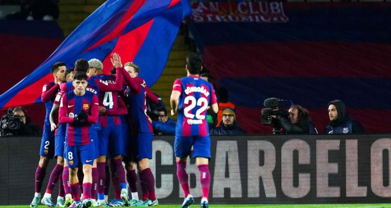  - Barça : le comportement étrange du 4e arbitre devant le vestiaire catalan