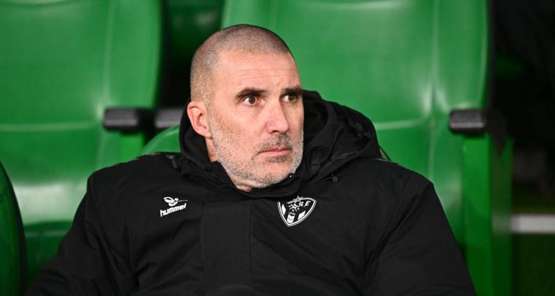  - ASSE : Saint-Etienne se sépare de Batlles (officiel)
