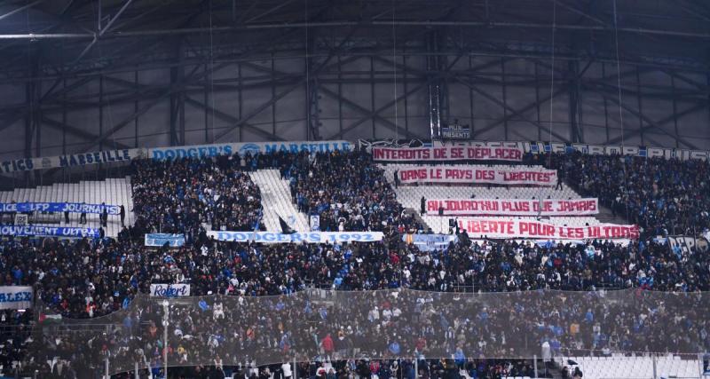  - OM - OL : les banderoles incendiaires à l’encontre du gouvernement