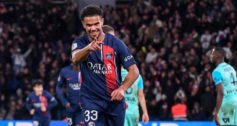  - PSG : Zaïre-Emery retouche déjà le ballon avec le groupe