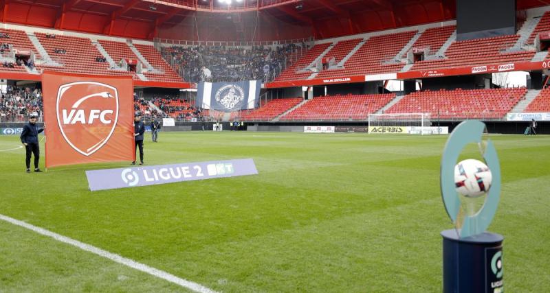  - Valenciennes : les banderoles virulentes des supporters envers la direction