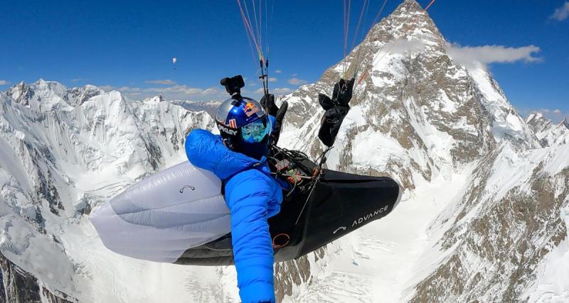  - Découvrez l'un des endroits les plus sauvages au monde survolé en parapente 