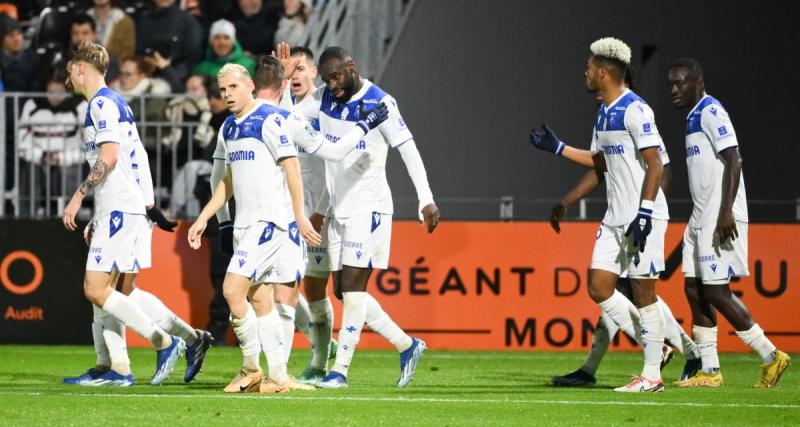  - Auxerre : le but Joga Bonito de Sinayoko à Laval