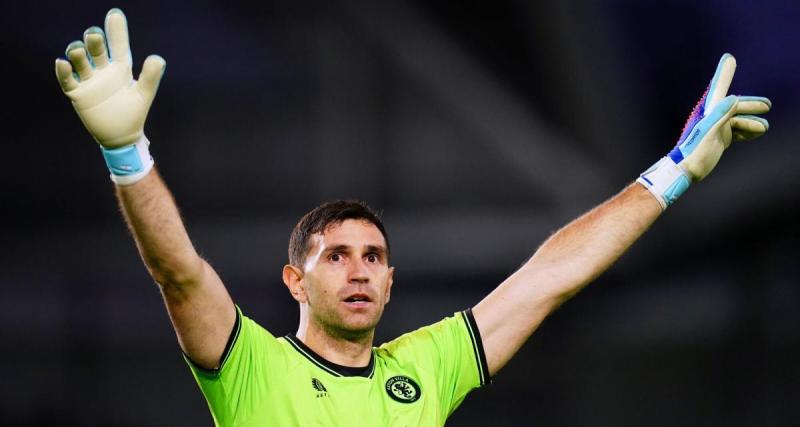  - L'amusante sortie d'Emiliano Martinez sur Unai Emery