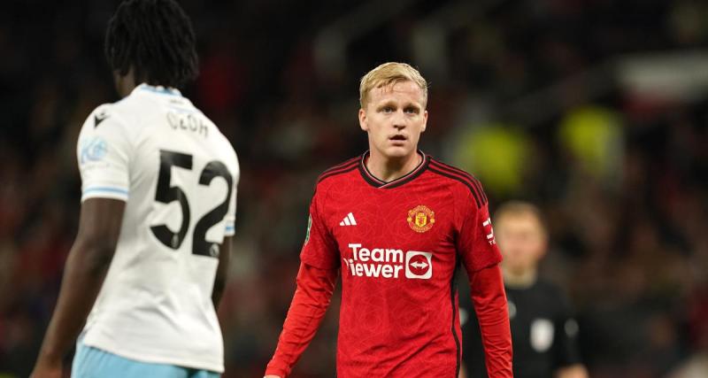  - Manchester United : c'est officiel, van de Beek file à Francfort !