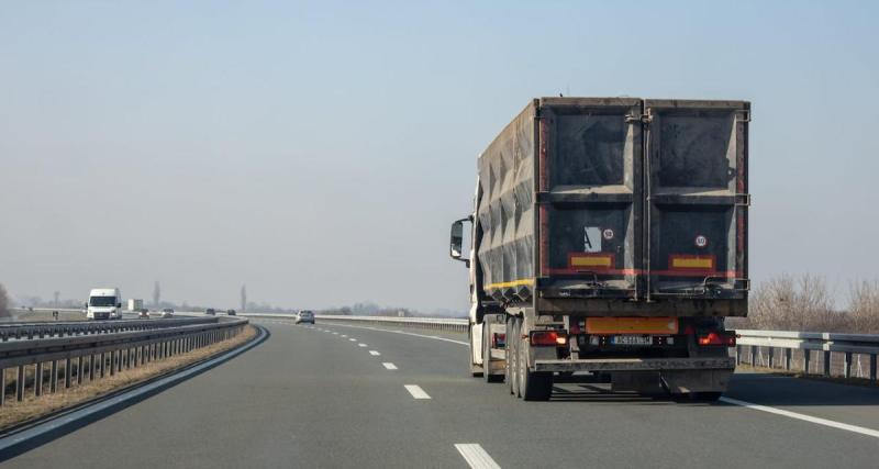  - Autoroutes : 10 ans après, le gouvernement relance l'éco-taxe