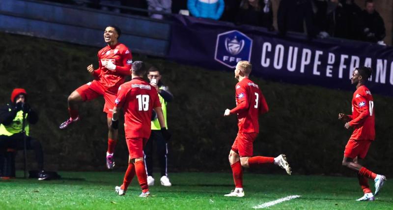  - Valenciennes : le but merveilleux de Ondoa en Coupe de France