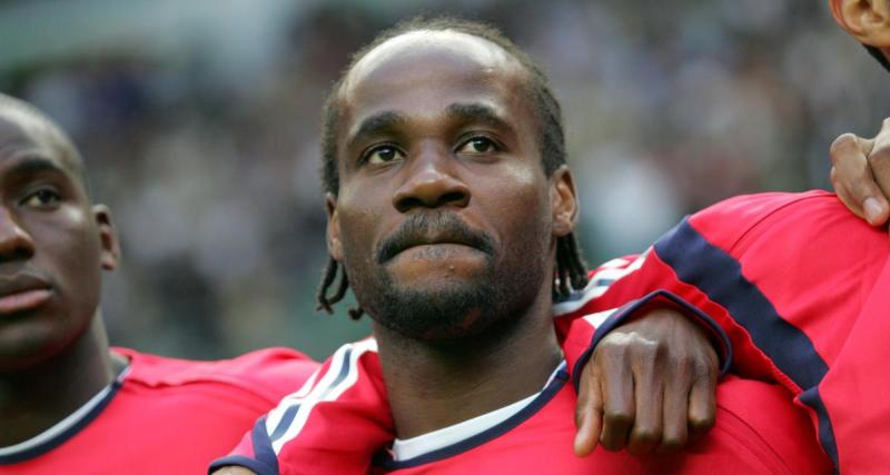  - Angleterre : suspendu en tant qu’entraîneur, Pascal Chimbonda trouve un moyen de revenir sur le banc