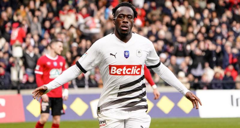  - Stade Rennais : Kalimuendo jette un froid sur son avenir, une offre est partie pour une recrue !