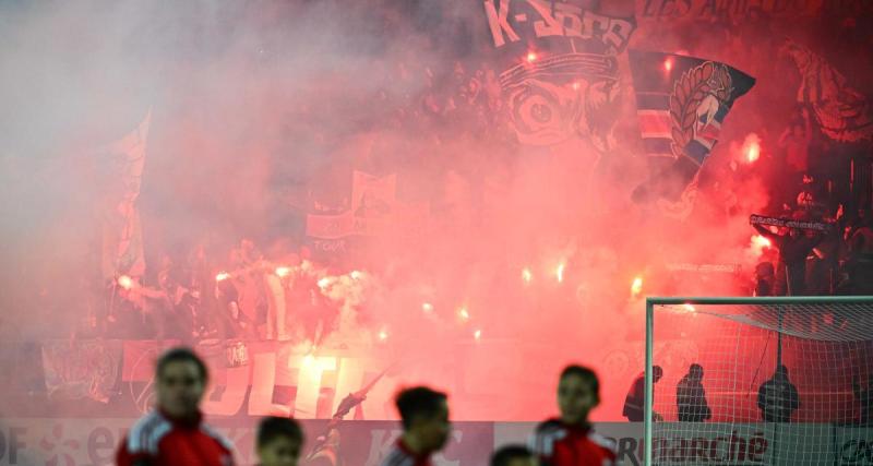  - Coupe de France : des supporters du PSG ont arraché des sièges face à Revel